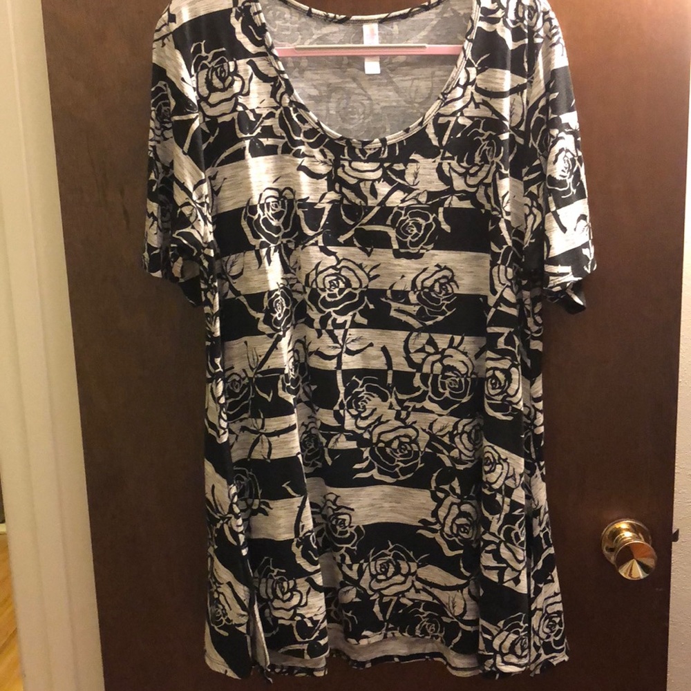 LULAROE perfect t